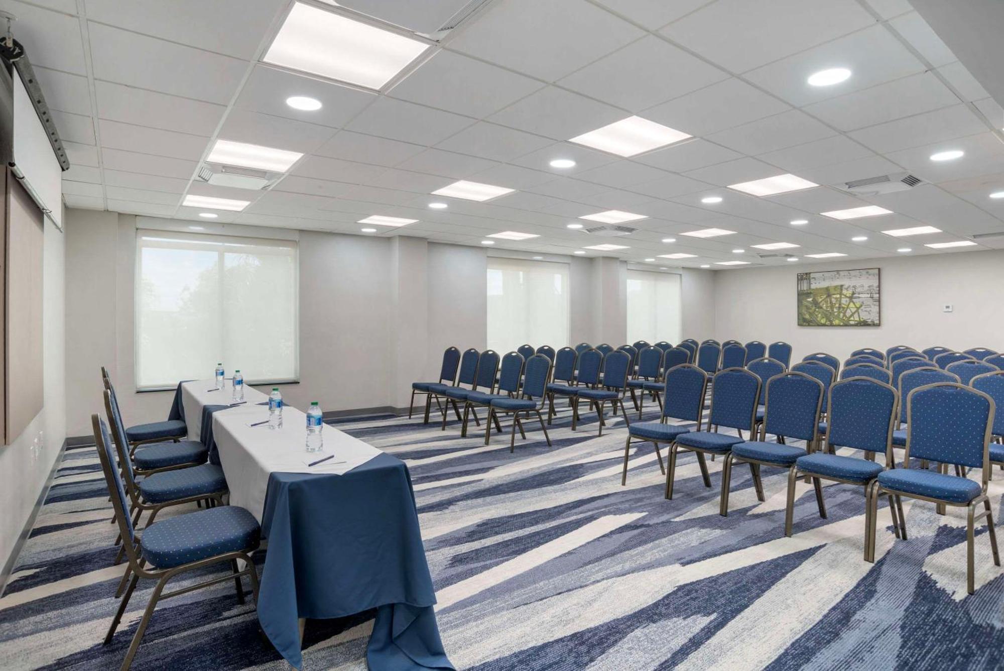 Comfort Inn & Suites New Orleans Airport North Kenner Luaran gambar
